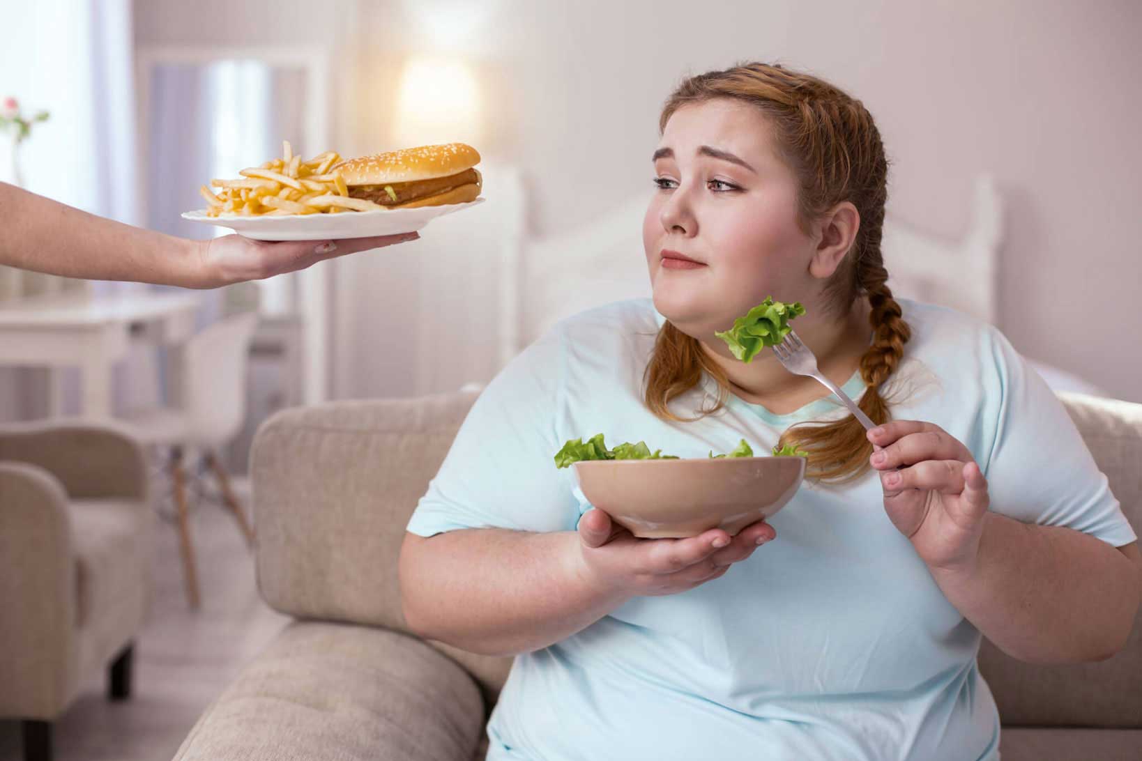 10 Tips Menghadapi Godaan Makanan Saat Diet